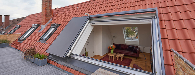 Pose de fenêtre de toit Velux à Les-Alluets-le-Roi (78580) dans les Yvelines (78)